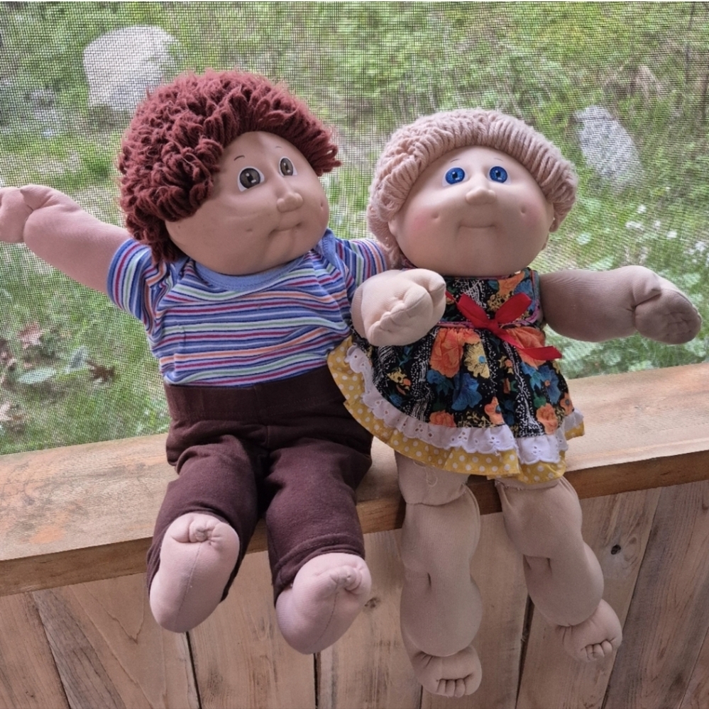 2 Vintage 80s Cabbage Patch Kids Dolls